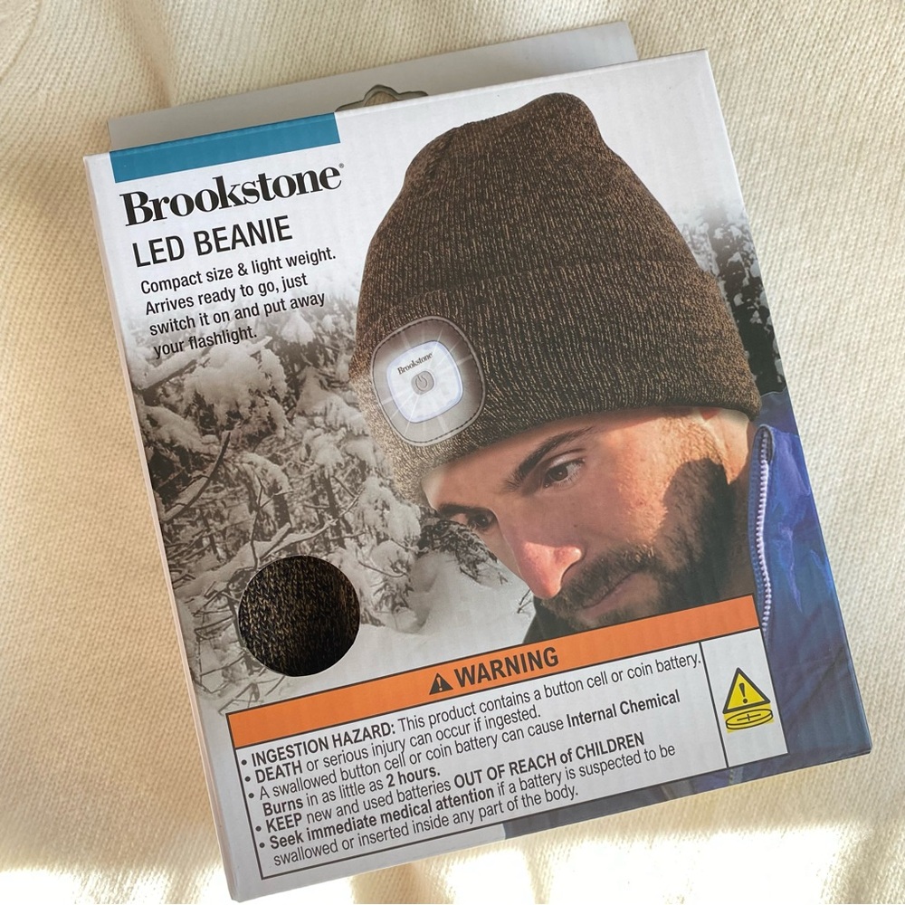 BROOKSTONE LED RIB KNIT BEANIE HAT OUTDOOR UNISEX Brown OS
